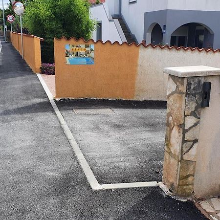 Apartmani Strigo メドゥリン エクステリア 写真