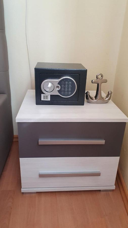 Apartmani Strigo メドゥリン エクステリア 写真