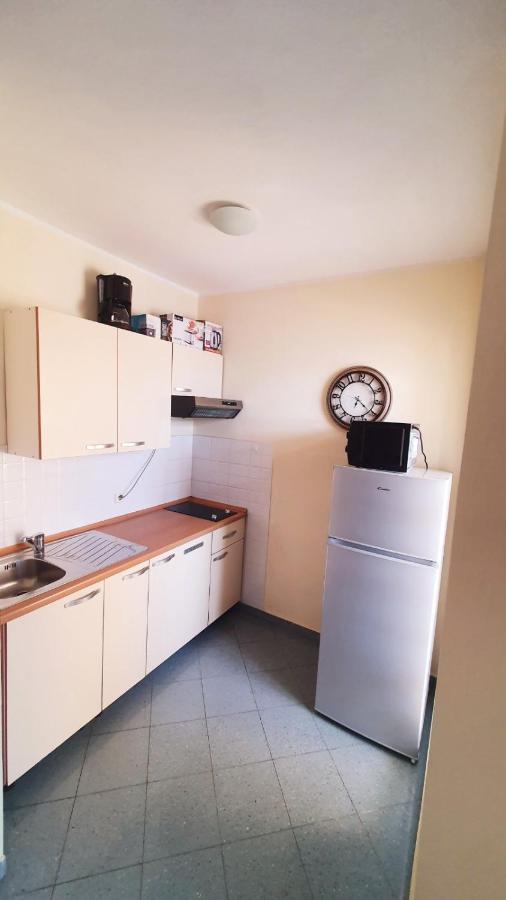 Apartmani Strigo メドゥリン エクステリア 写真